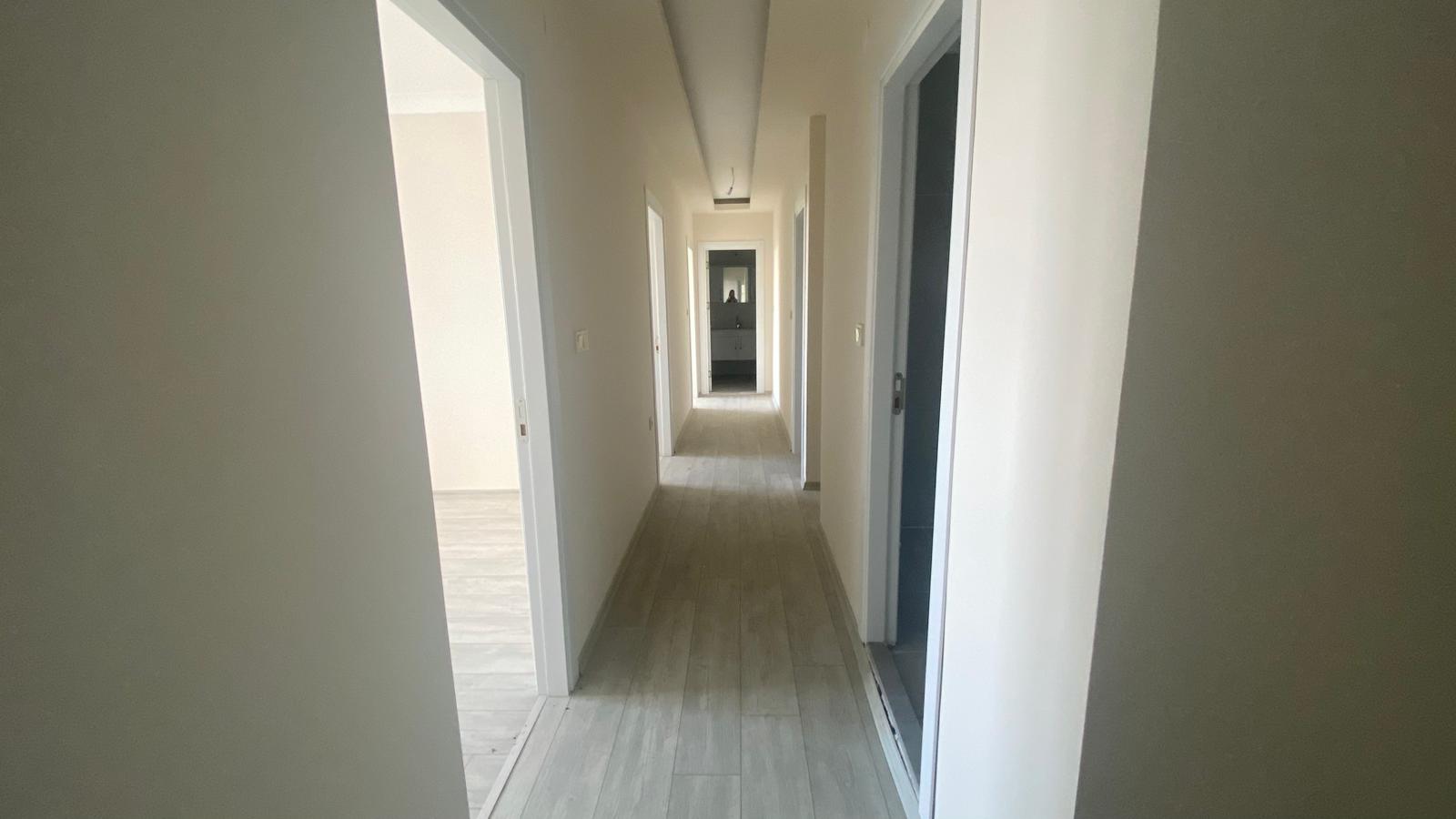 YALINCAK MAHALLESİNDE DENİZ MANZARLI 3+1 SIFIR KİRALIK DAİRE